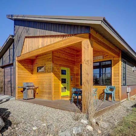 Modern Grand Lake Cabin With Fireplace And Deck!